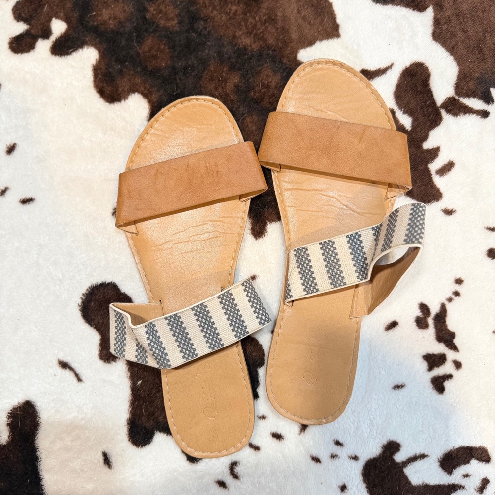 Qupid Slide Sandals Women 9 Tan Grey Striped Elastic Flat Boho Coastal Summer